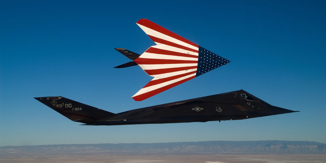 F-117: Ποια απόσυρση ; Nέες αποκαλυπτικές εικόνες των πρώτων stealth αεροσκαφών των ΗΠΑ