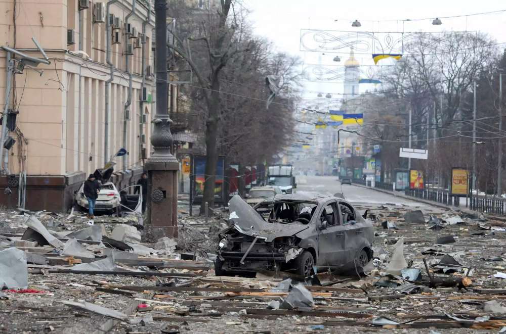 Πόλεμος στην Ουκρανία: Οι άμαχοι εγκαταλείπουν το Κίεβο υπό το φόβο της ρωσικής επέλασης